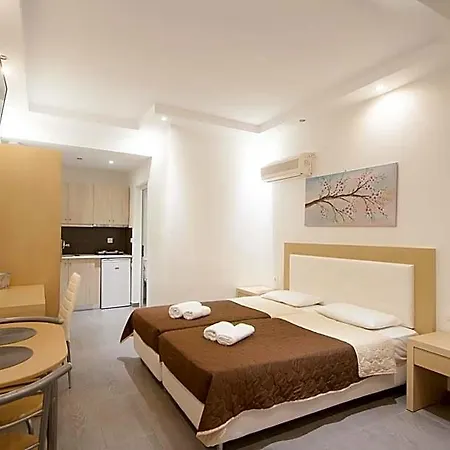 Aparthotel Alexis 3*
