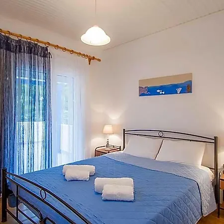 Alexis Aparthotel 3*